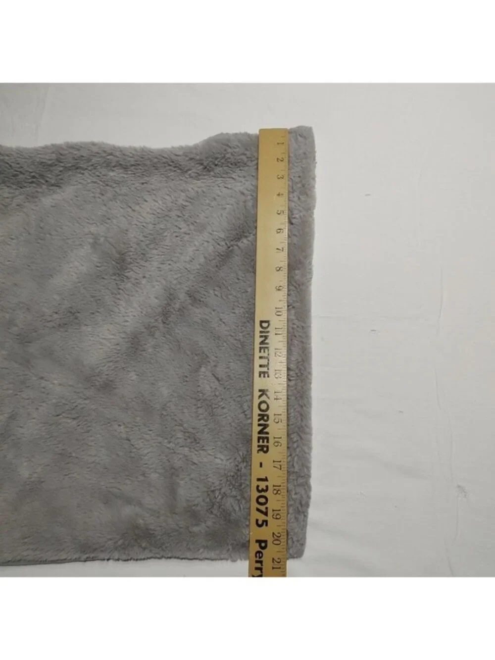 Vera Wang Gray Faux Fur Plush Standard Pillow Shams Covers Set of 2